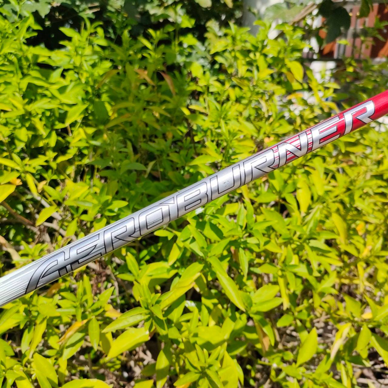 DRIVER TAYLORMADE AERO BURNER องศา 9.5 ก้าน AEROBURNER TM1-215 FLEX S รุ่นนี้ตีไกลจัด แอโรไดนามิคได้สุดยอด ช่วงหน้าไม้ มีร่องที่เด้งสุดสปริง