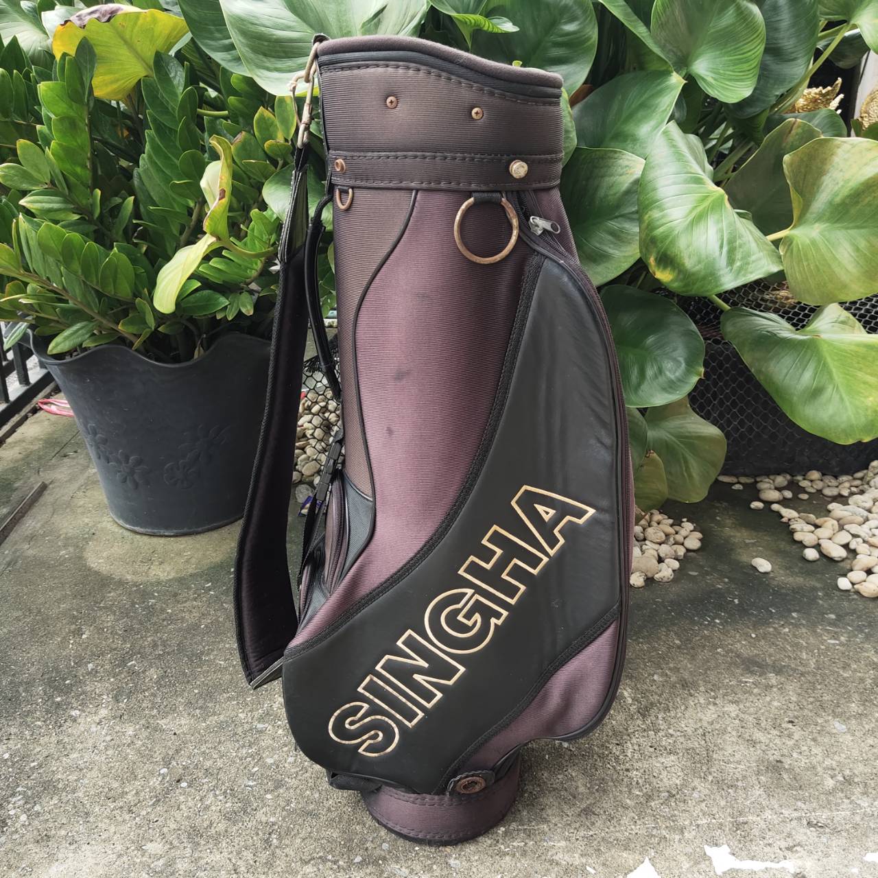 ** ไม่มี COVER ** ถุงกอล์ฟ สิงห์ - SINGHA ของแท้ มือสอง สภาพสวยพร้อมใช้ วัสดุดี แข็งแรง