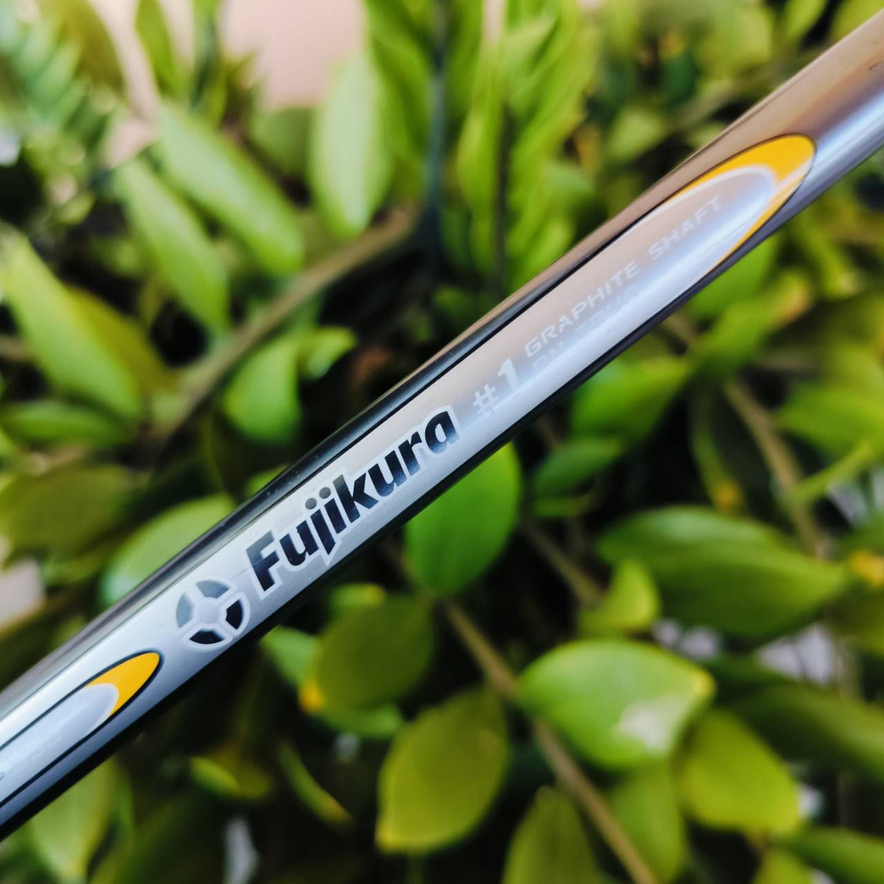 Driver Cleveland Hi Bore องศา 10.5 ก้าน FUJIKURA FLEX R กระดองแบบปาด รูปทรงโดดเด่น ตีไกลมากๆ ตีง่ายมากๆ ไม้กอล์ฟพรีเมี่ยมมือสอง ของแท้ By NakaraLuxurious