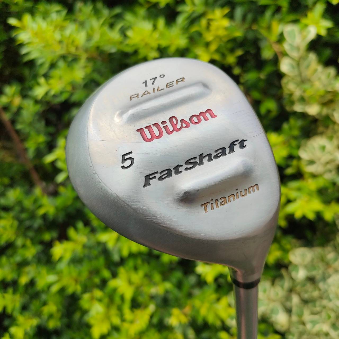FW5 WILSON FATSHAFT องศา 17 ก้าน FATSHAFT FLEX R หัวไทเทเนี่ยม คุณภาพดีมาก ตีง่าย และเป็นรุ่นก้านอ้วน ลดกานสั่งสะเทือน ได้ดีมากๆทำให้ตีแม่นมากกกกก และความคุมทิศทางได้เป็นอย่างดี ระยะมาดีสุดๆ มือใหม่ยิ่งตีง่าย มาพร้อม Cover เดิมๆ ตรงรุ่น ราคาพิเศษสุดข๊อคกั