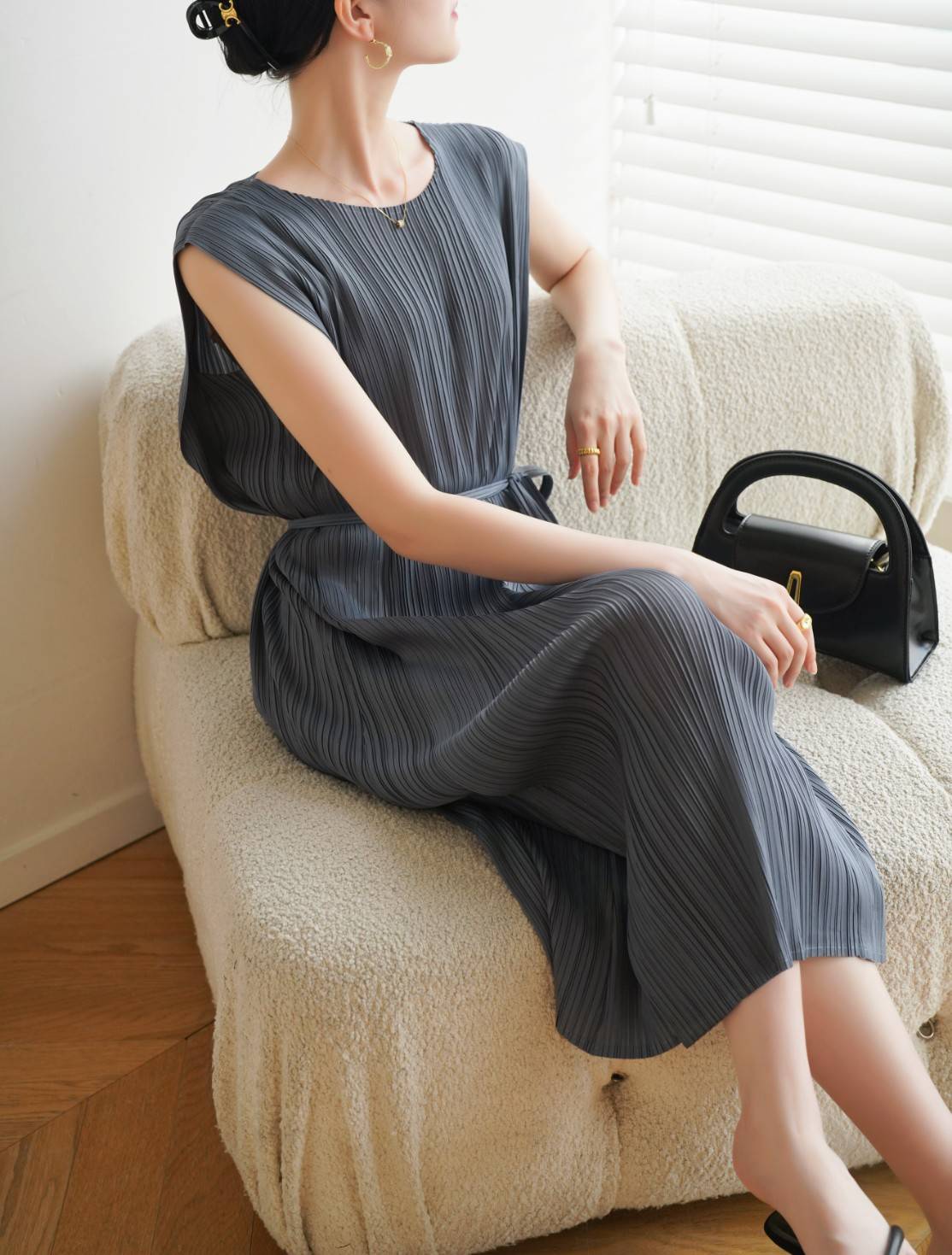 2MUAY รุ่น GJO7655 SIMPLE BOW TIE PLEATED DRESS เดรสผู้หญิง เดรสพลีทคุณภาพ 15สี FREE SIZE