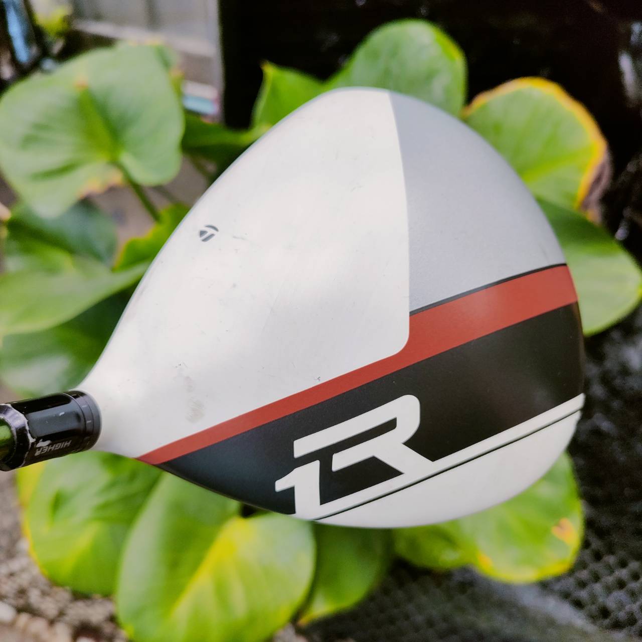 Driver Taylormade R1 สามารถไขปรับองศาได้ตามใจชอบ และสามารถไขปรับทิศทางได้อีกด้วย ตีไกลอย่างมาก ก้าน ALDILA NV FLEX R ก้านโมของดีมากๆ ไม้กอล์ฟพรีเมี่ยมมือสอง ของแท้ By NakaraLuxurious