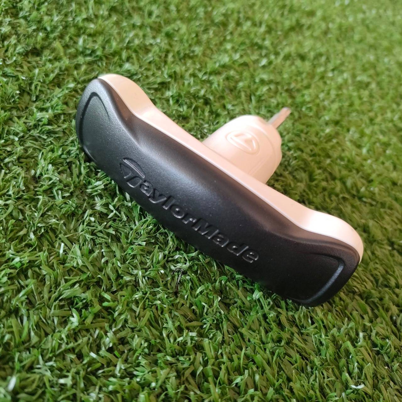 ตัวไข TAYLORMADE มือสอง ของแท้ สภาพนางฟ้า พร้อมถุงของแท้!! มือสอง ของแท้ BY NakaraLuxurious
