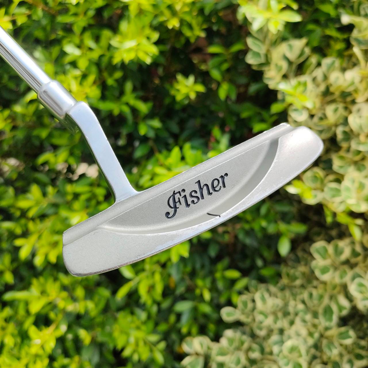 PUTTER FISHER TOUR FALCON ความยาว 35 นิ้ว หน้าสัมผัสดีมากๆ ตรงที่เป็นสีดำ ทั้งนุ่มหนึบมากๆ และมีมิลทำให้เกาะไลน์สุดๆ น้ำหนักดีมาก