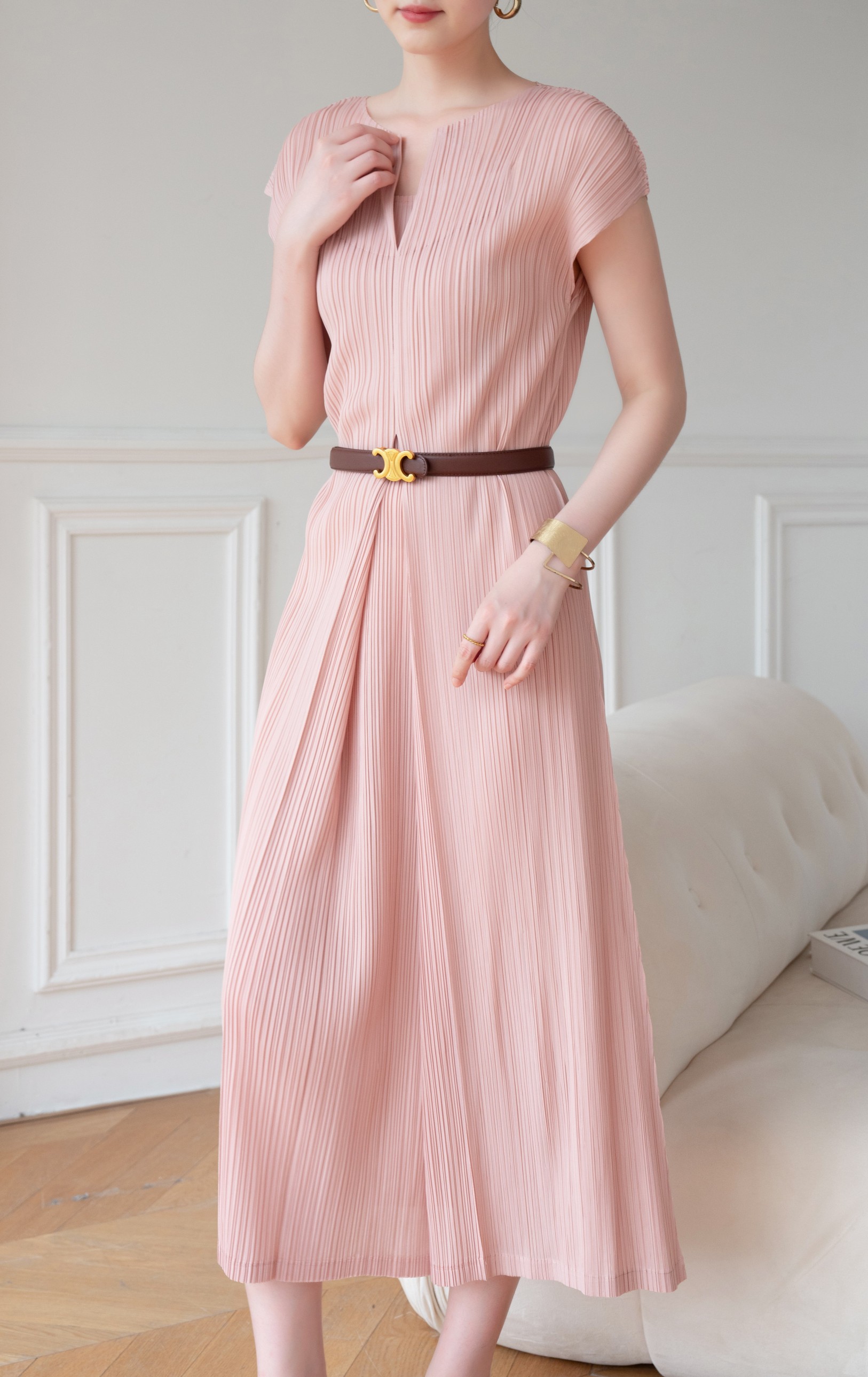2MUAY รุ่น GJO1530 เดรสพลีทคุณภาพ OPEN NECK CAP SLEEVE PLEATED DRESS 10 สี FREE SIZE