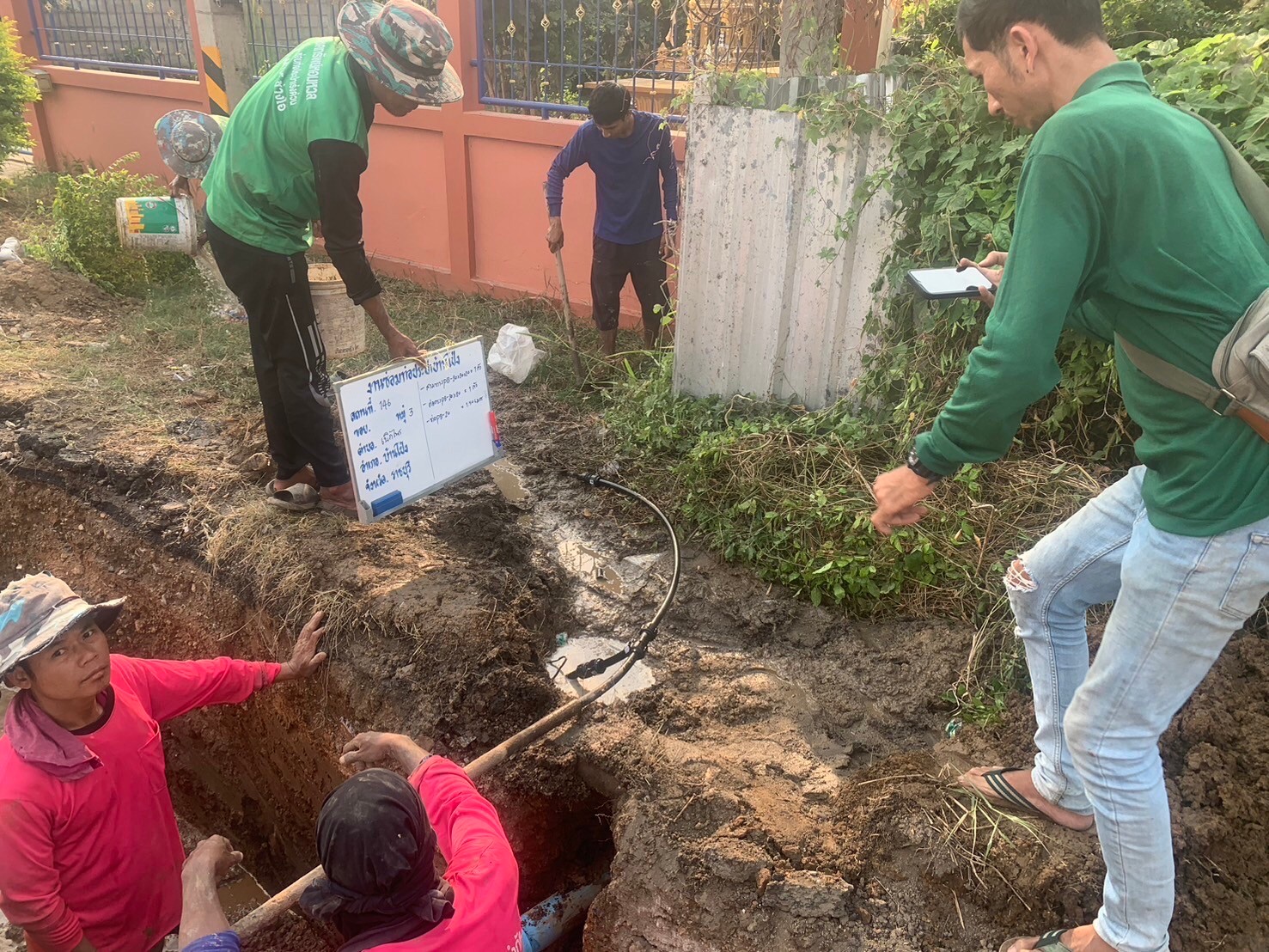 งานวางระบบท่อระบายน้ำ เทศบาลตำบลเบิกไพร อ.บ้านโป่ง