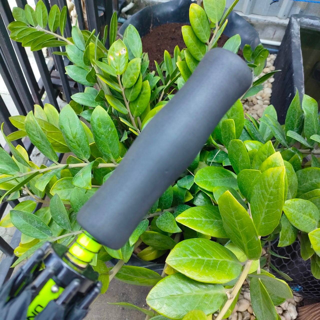 ร่มกอล์ฟ Under Armour มือสอง สภาพดีมาก เท่ห์มาก ก้านเป็นสีสะท้อนแสง ทรงสี่เหลี่ยม ขนาดใหญ่มาก เทคโนโลยี UA Storm ไม้กอล์ฟพรีเมี่ยมมือสอง ของแท้ By NakaraLuxurious