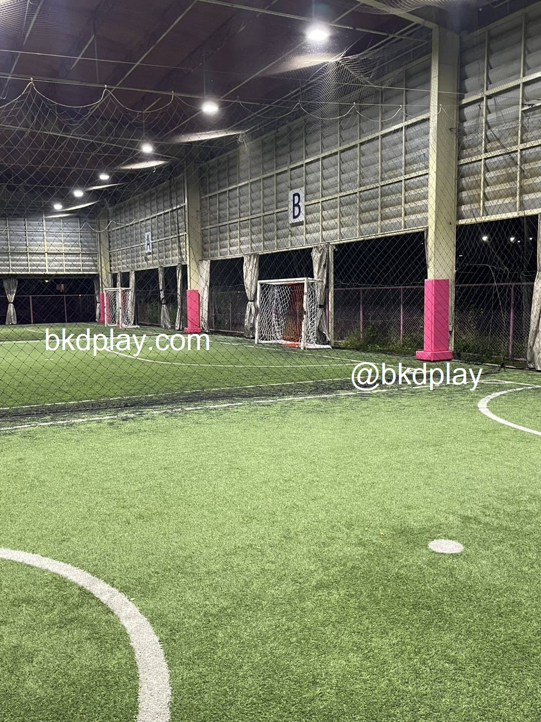 รับทำผนังกันกระแทก บุผนังห้อง หุ้มเสากันกระแทก บุหุ้มหนัง สั่งทำตามขนาดและสี