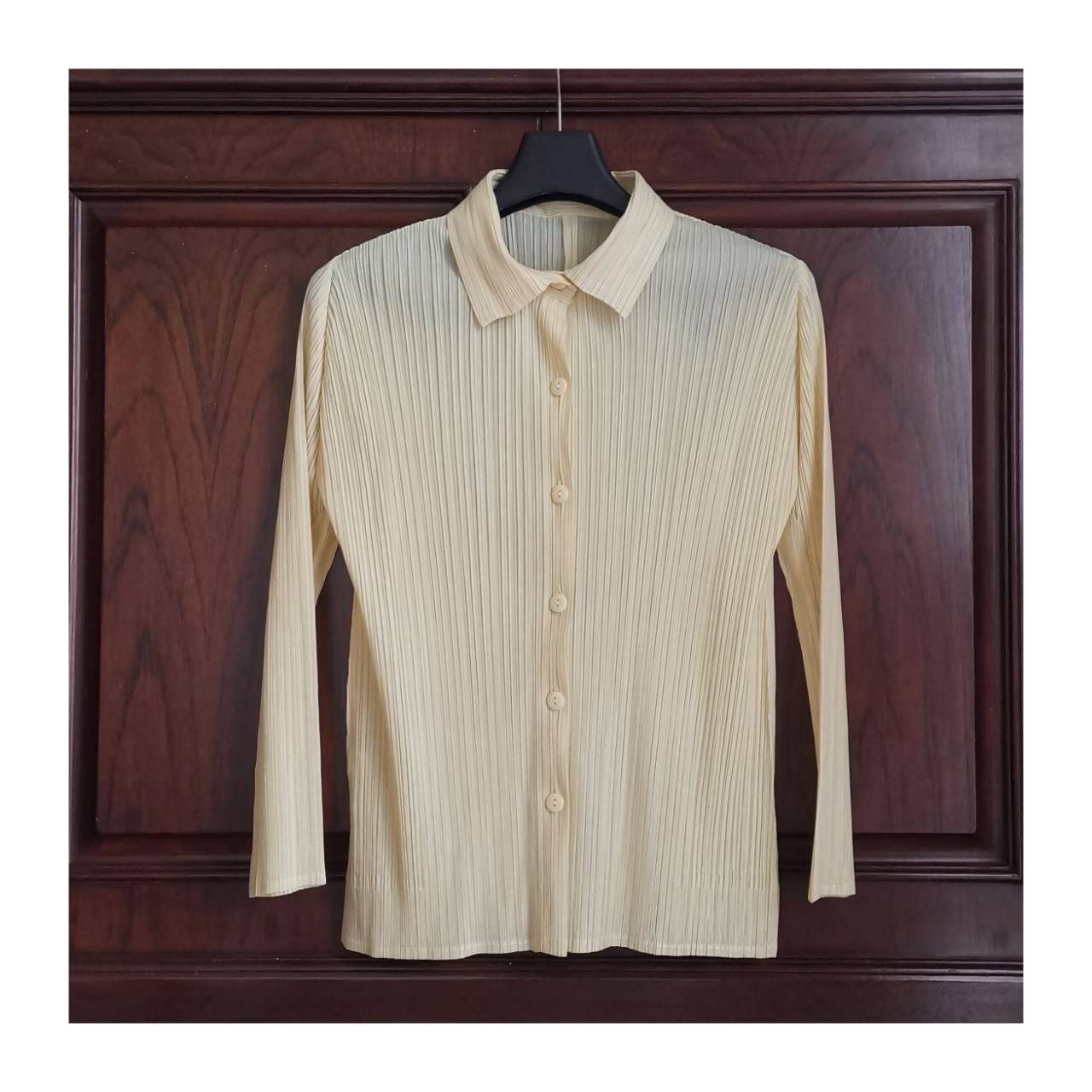 2MUAY รุ่น GJO7807 COLLAR PLEATED TOP เสื้ออัดพลีทงานคุณภาพ 2สี FREE SIZE