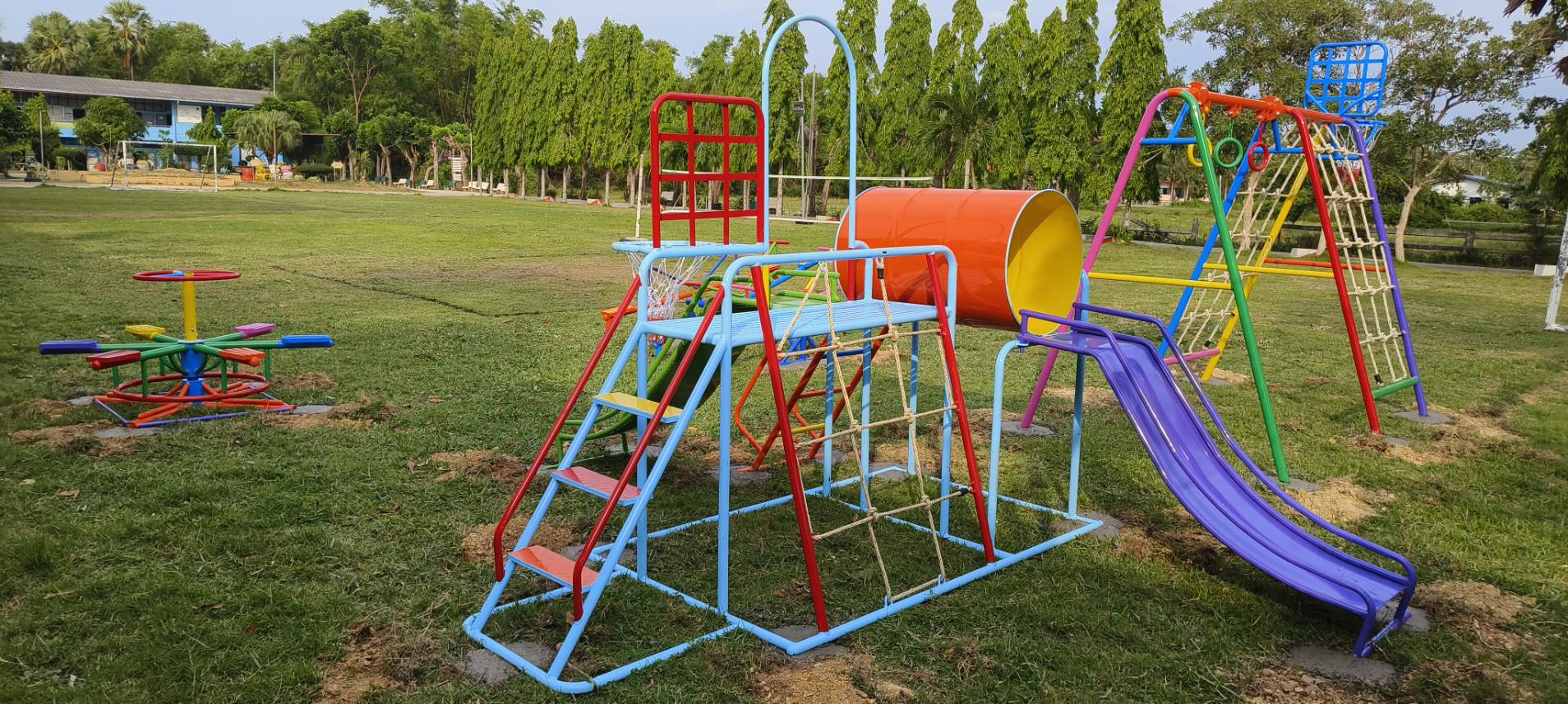 เครื่องเล่นสนามชุดรวมD ประกอบด้วยสไลเดอร์ปีนป่ายแป้นบาสและถังลอด, เครื่องเล่นสนามกลางแจ้ง , เครื่องเล่นสนามเหล็ก, ของเล่น, OutdoorPlayground,สนามเด็กเล่น,เครื่องเล่นงบสพฐ.ประชารัฐ ราคาโรงงาน