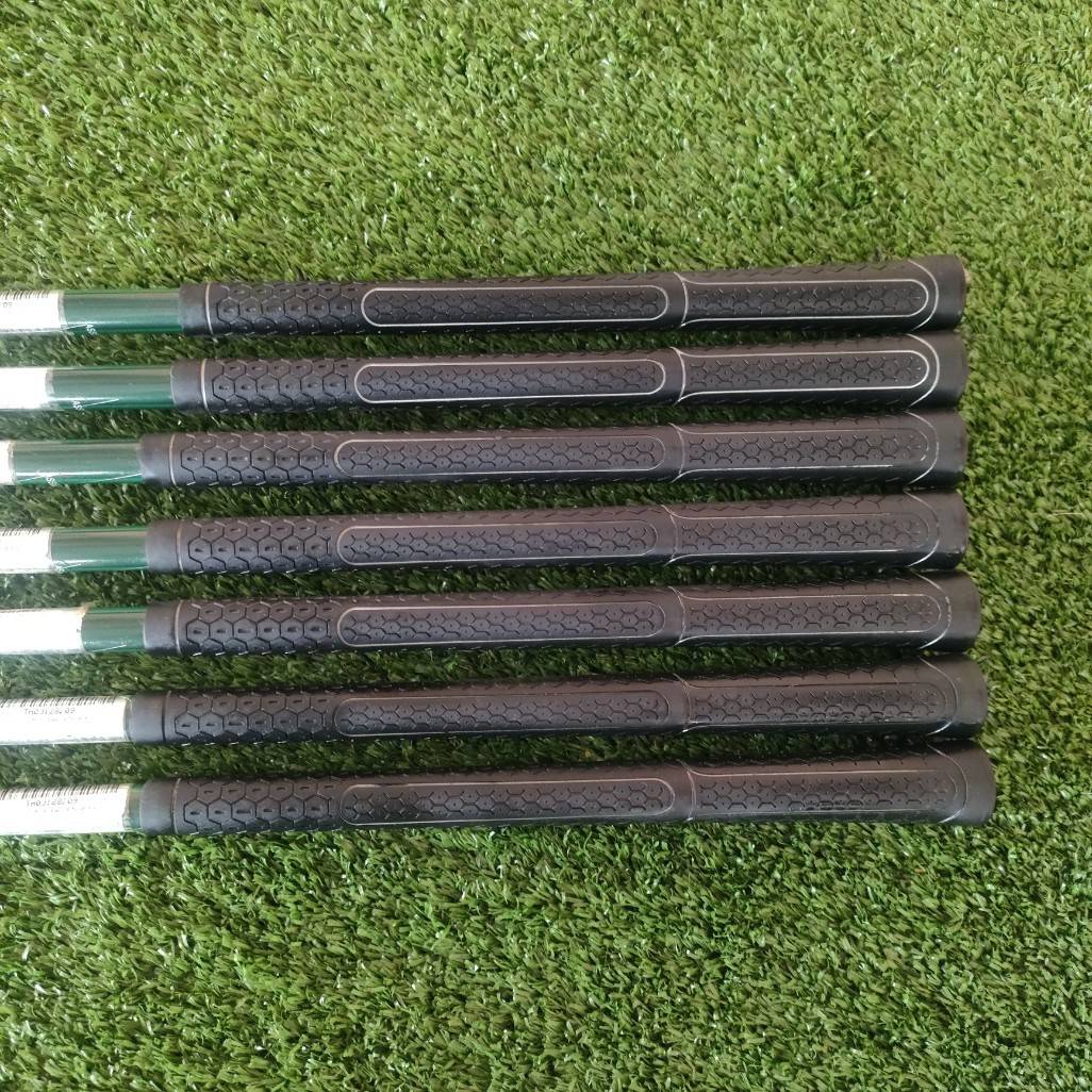 ชุดเหล็ก CALLAWAY LEGACY V มีเหล็ก 5-9 เเละ PW SW ก้าน LEGACY FLEX R เป็นเหล็กเนื้อ FORGED แท้ แต่ยังมี CAVITY ที่ลึกมาก!! สภาพสวยมาก!! ไม้กอล์ฟมือสอง ของแท้ BY NakaraLuxurious