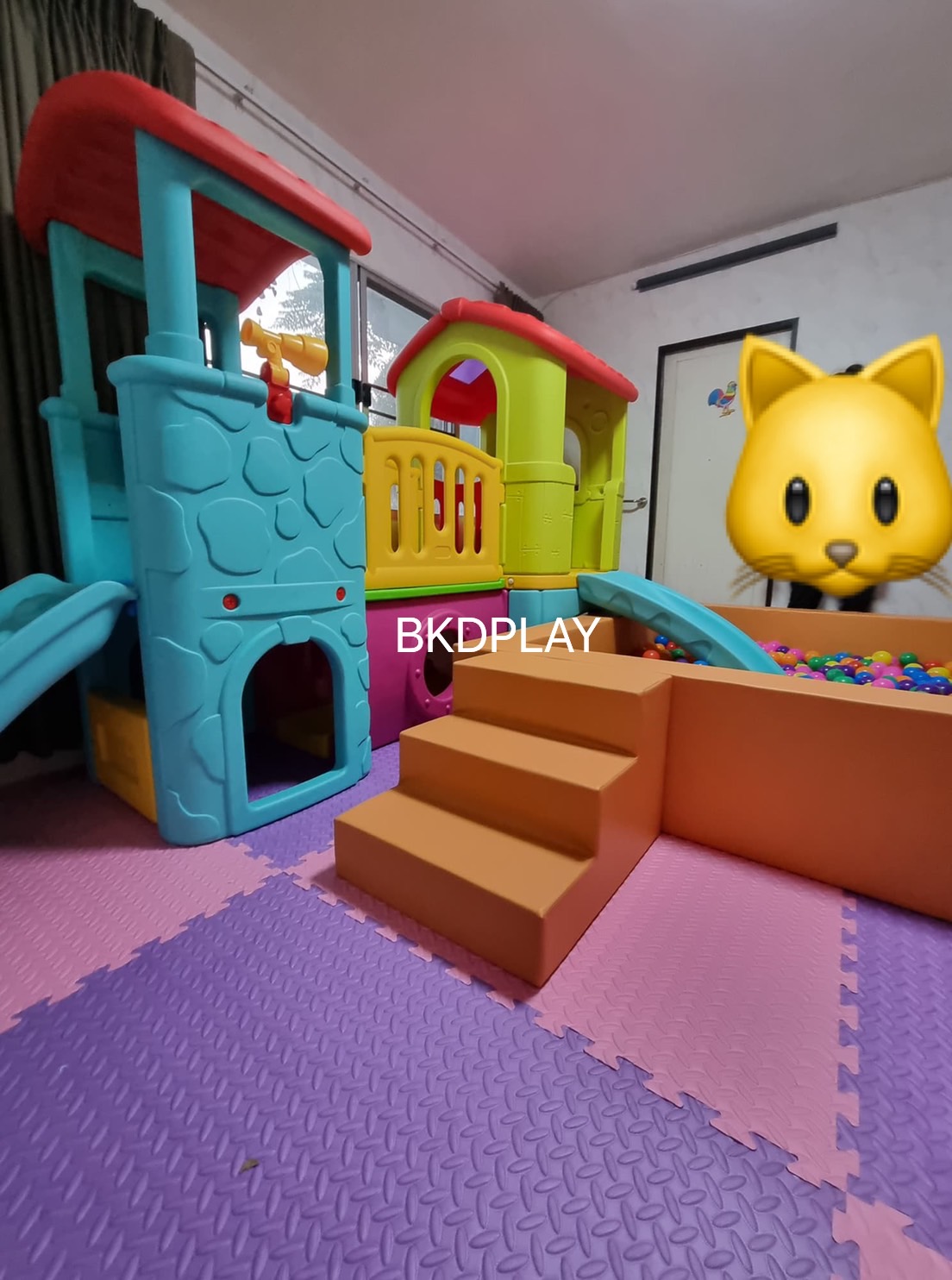 บ่อบอลพร้อมบันได ห้องบอล คอกกั้นเด็ก บุนวมนิ่ม,คอกกั้น, เบาะนุ่มนิ่ม หนัง soft play, indoor playground ของเล่นเสริมพัฒนาการ รับสั่งทำบ่อบอล ตามขนาด