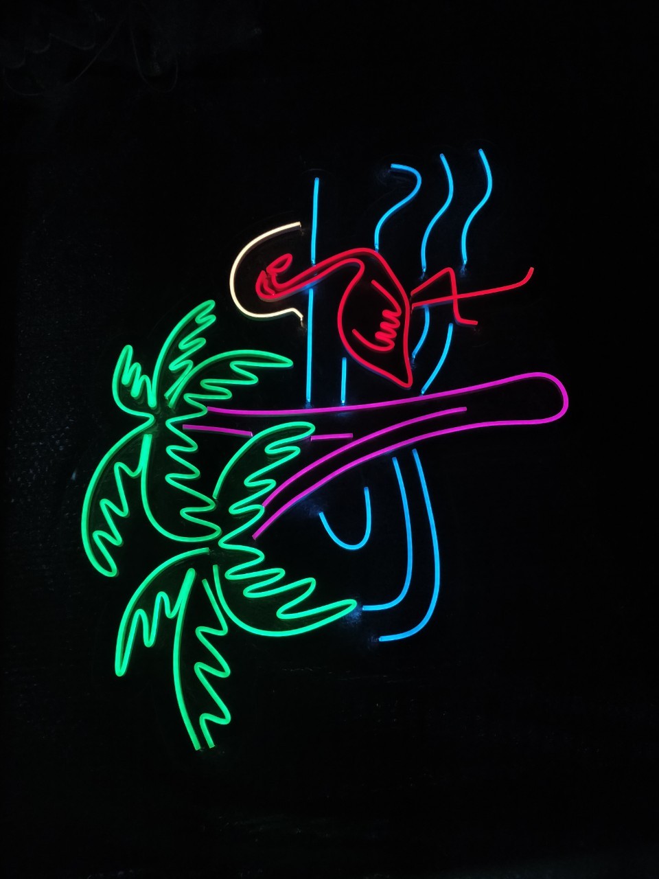 ไฟนีออน เฟค