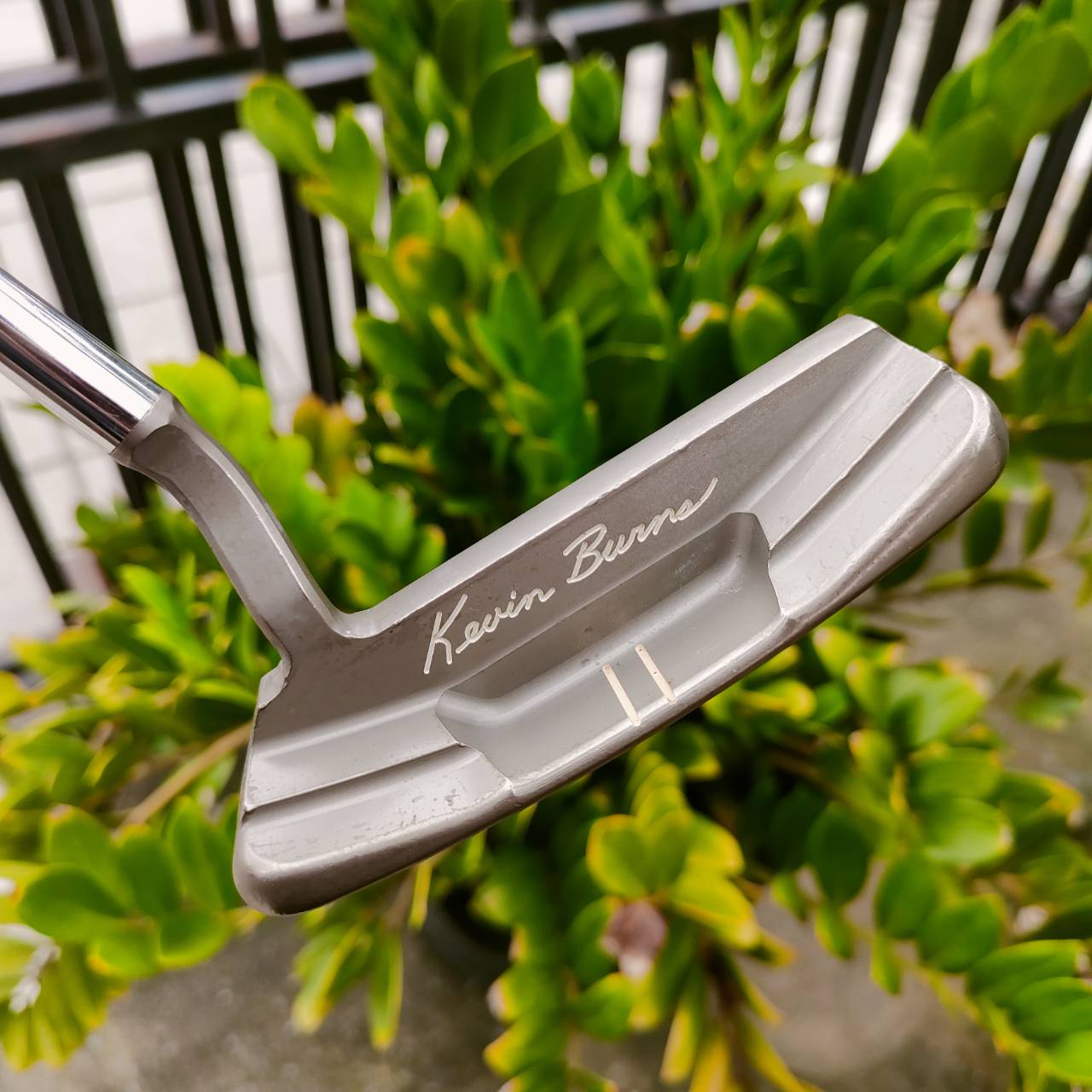 Kevin Burns Putter 9304 ความยาว 34 นิ้ว สุดยอดพัตเตอร์พรีเมี่ยม หายากมาก หน้า MILLED เกาะไลน์อย่างมาก น้ำหนักดีแบบสุดๆ ฟีลลิ่งเป็นเลิศ สุดยอดแห่งความปราณีตพิถีพิถัน สุด!!! ไม้กอล์ฟพรีเมี่ยมมือสอง ของแท้ By NakaraLuxurious