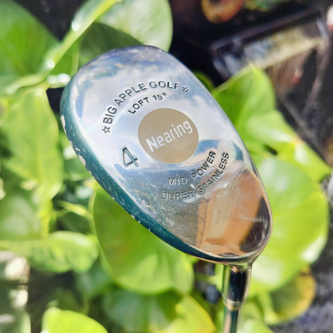 UT4 NEARING องศา 15 วัสดุ SUPER STAINLESS หน้าเด้งมาก องศาชัน ตีไกลจัด และตีแม่นยำธงมากๆ โดยที่ กระดองด้านบนปาดลง ทำให้ จุด CG ลงมาต่ำ ตีลูกลอยง่ายมาก ไม้กอล์ฟพรีเมี่ยมญี่ปุ่นมือสอง By NakaraLuxurious