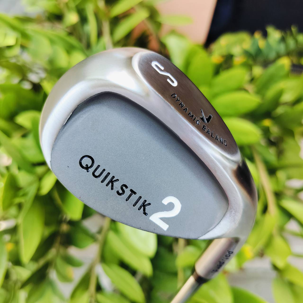 SW QUICK STIK2 องศา 56 WEDGE สำหรับคนชอบเล่นของ เป็น WEDGE ที่ระเบิดทรายได้ดีมาก เอก PAT PEND ทรัพย์สินทางปัญญา ด้าน SOLE ปาดลง ให้ไม่ต้องกินทรายเยอะ ด้านหลังมีโพรง CAVITY เล็กน้อย ไม้กอล์ฟพรีเมี่ยมมือสอง ของแท้ By NakaraLuxurious