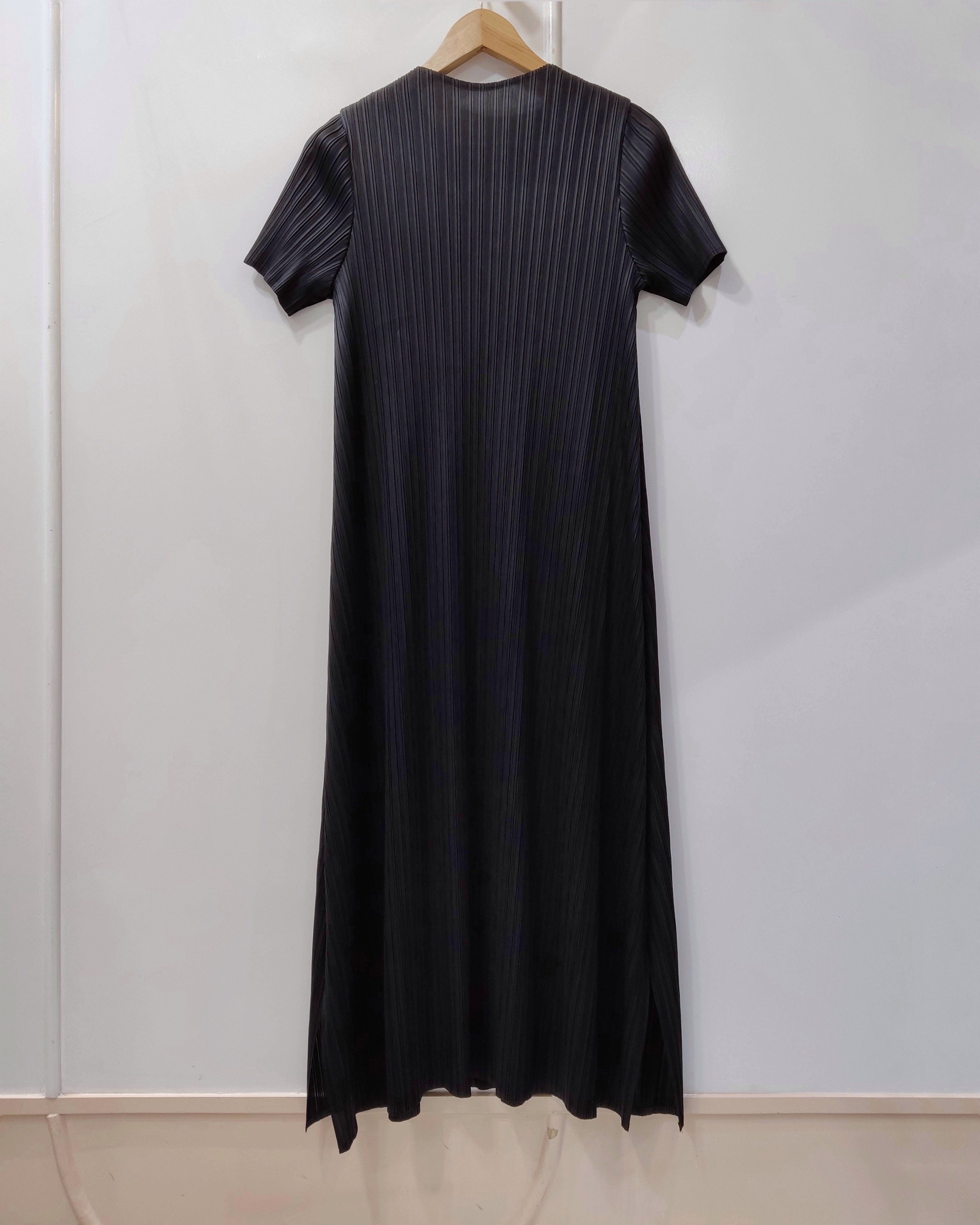 อกถึง 44 นิ้ว 2MUAY รุ่น GM8843 เดรสอัดพลีท ROUND NECK SHORT SLEEVE PLEATED DRESS FREE SIZE