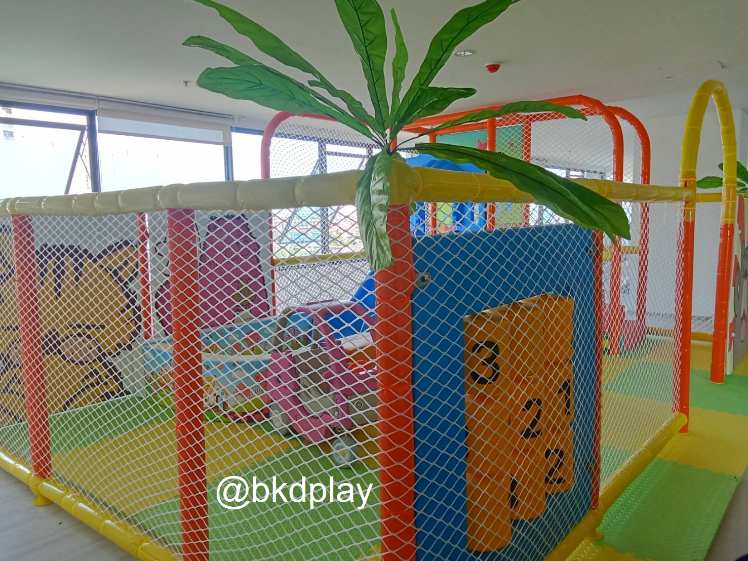 ห้องบอลสวนสัตว์ป่า, แถมแผ่นปูพื้น และลูกบอล บ้านบอลเด็ก,สวนสนุกเด็ก เครื่องเล่นสนามในร่ม เบาะนุ่มนิ่ม รับทำบ้านบอลในห้าง