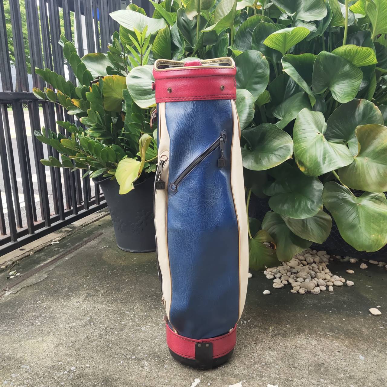 ถุงกอล์ฟ Miller Pro Only รุ่นวินเทจ หนังแท้ แบรนด์ดังมาก หายาก