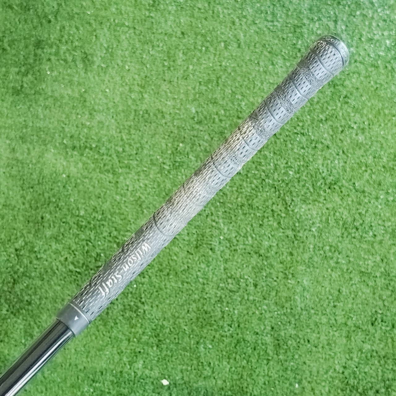FW5 WILSON STAFF TAB องศา 18 ก้าน NANOTECH FLEX R ก้านดีมาก ตัวนี้เป็นเทพๆของ แบรนด์ WILSON ครับ ตีตรงแม่นธงมาก ก้านดีมากๆ ไม้กอล์ฟพรีเมี่ยมมือสอง ของแท้ By NakaraLuxurious