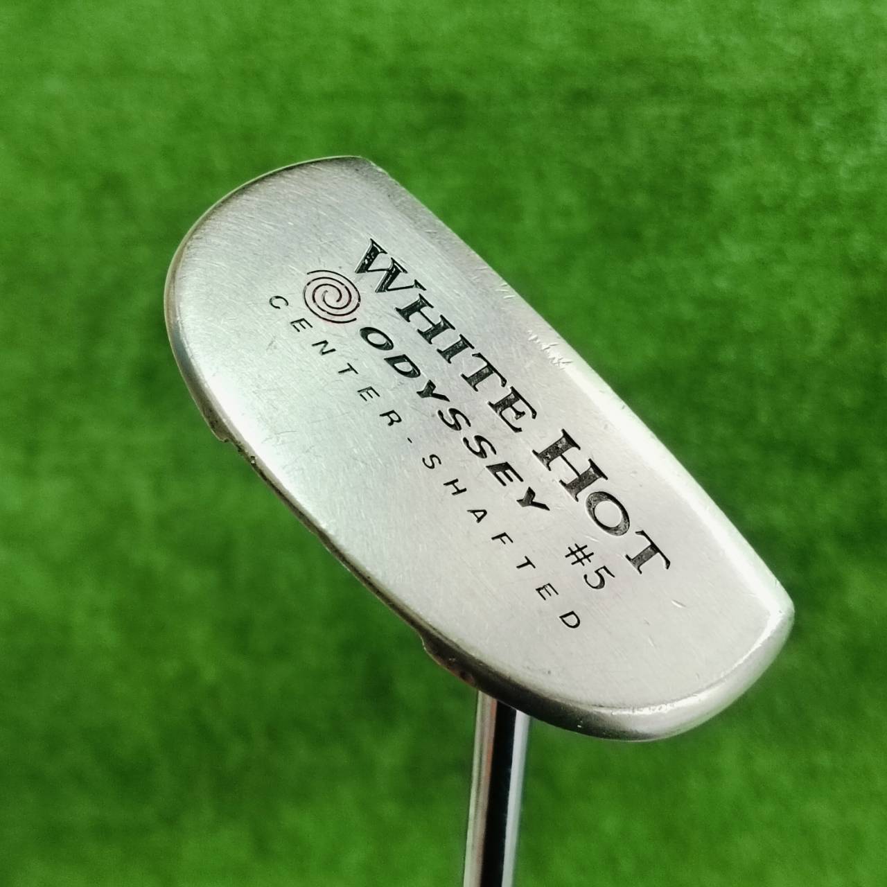 PUTTER ODYSSEY WHITE HOT #5 เป็นก้านแบบ CENTER ยาว 34 นิ้ว สภาพสวยเดิมๆเลยค่ะ ไม้กอล์ฟพรีเมี่ยมมือสอง ของแท้ By NakaraLuxurious