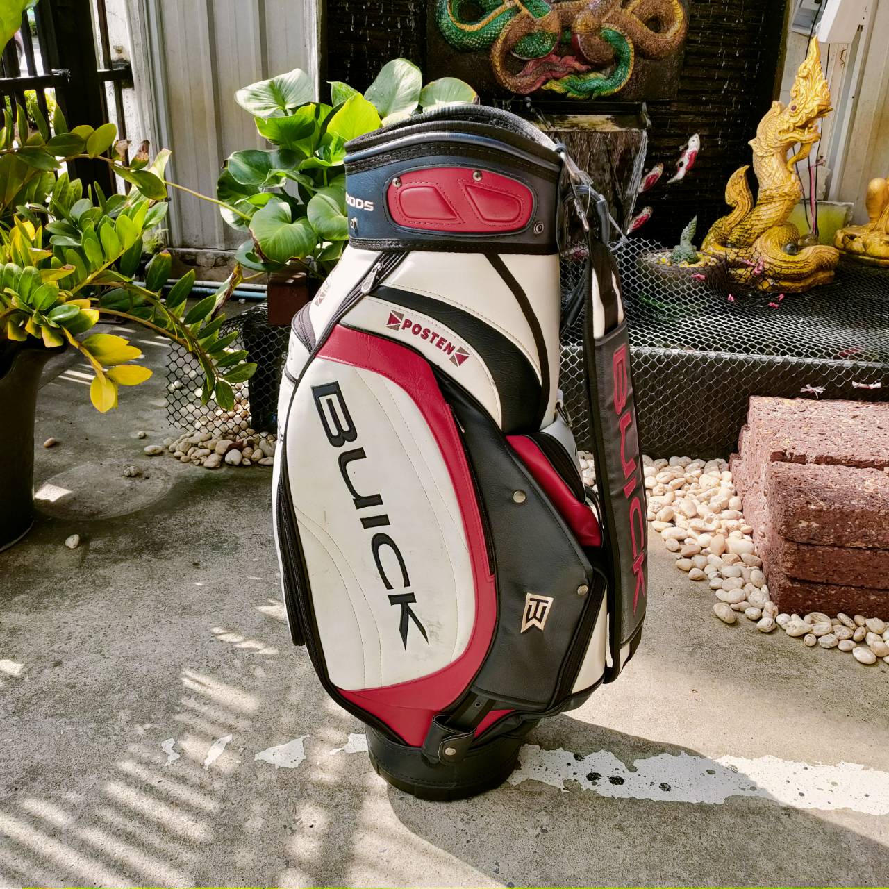 ถุงกอล์ฟ BUICK รุ่น TIGER WOODS ของแท้ มือสอง หายากมาก ราคาแพง ภายในบุกำมะหยี่ ถุงสวยมากๆ ไม้กอล์ฟพรีเมี่ยมมือสอง ของแท้ By NakaraLuxurious