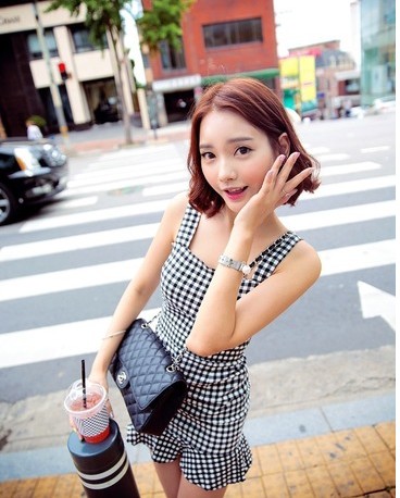 เดรสแฟชั่น ลายสก๊อตเอวสูงแขนกุด ลายขาวดำ ตามแบบ