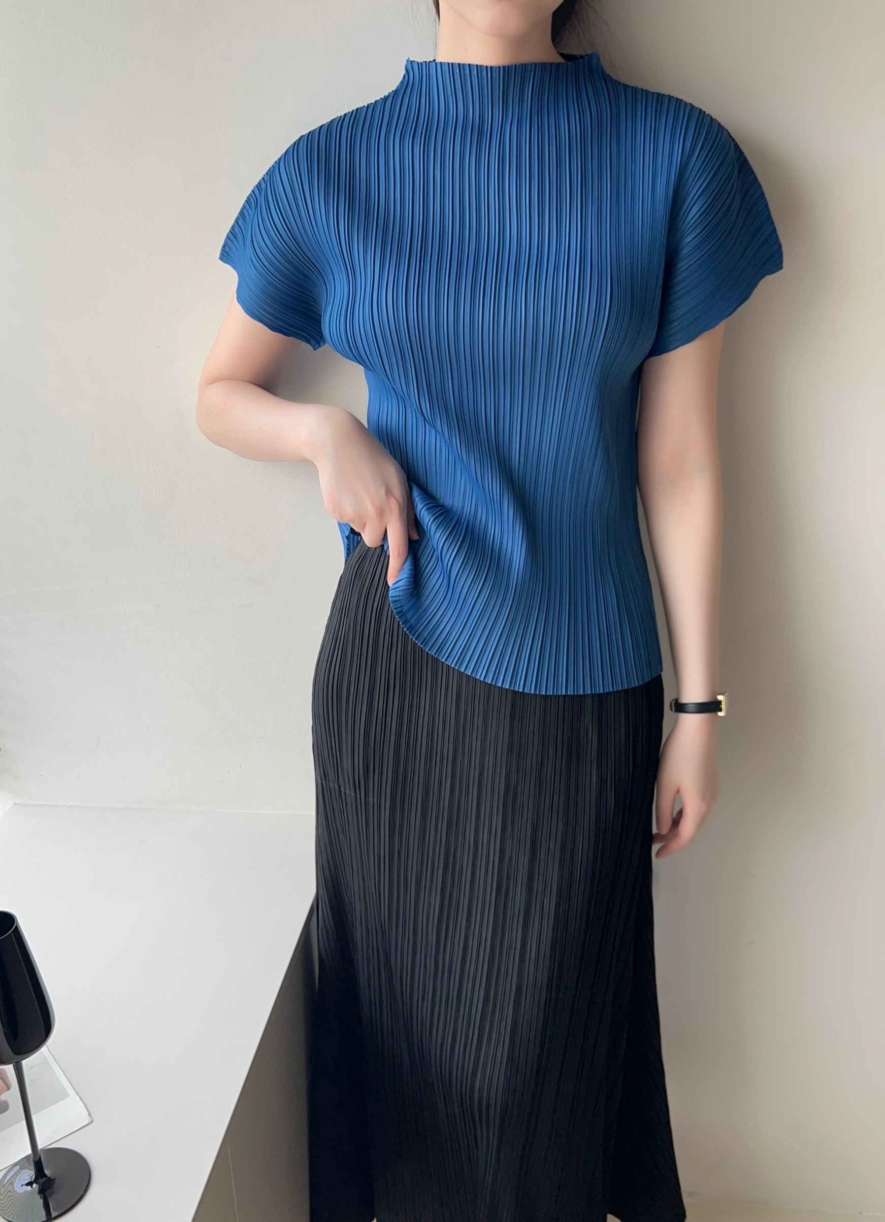 2MUAY รุ่น GJO1616 เสื้อพลีทคุณภาพ HIGH NECK SHORT SLEEVE PLEATED TOP 15 สี FREE SIZE