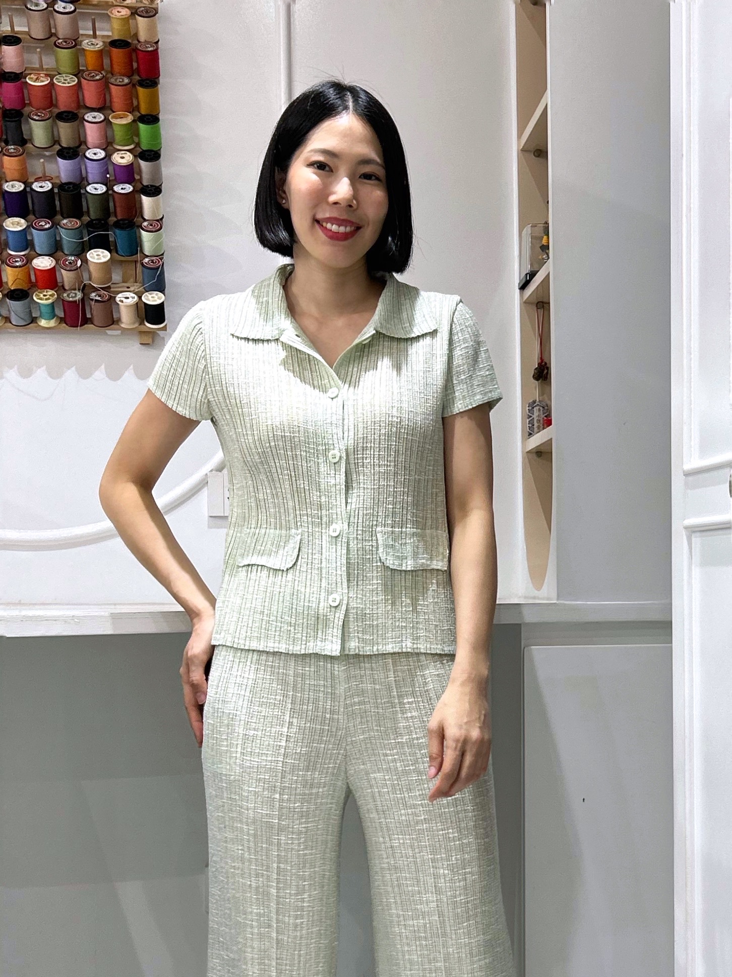 2MUAY รุ่น GJO10144 เสื้ออัดพลีท COLLAR BUTTON FRONT METALLIC KNIT PLEATED TOP 9 สี FREE SIZE
