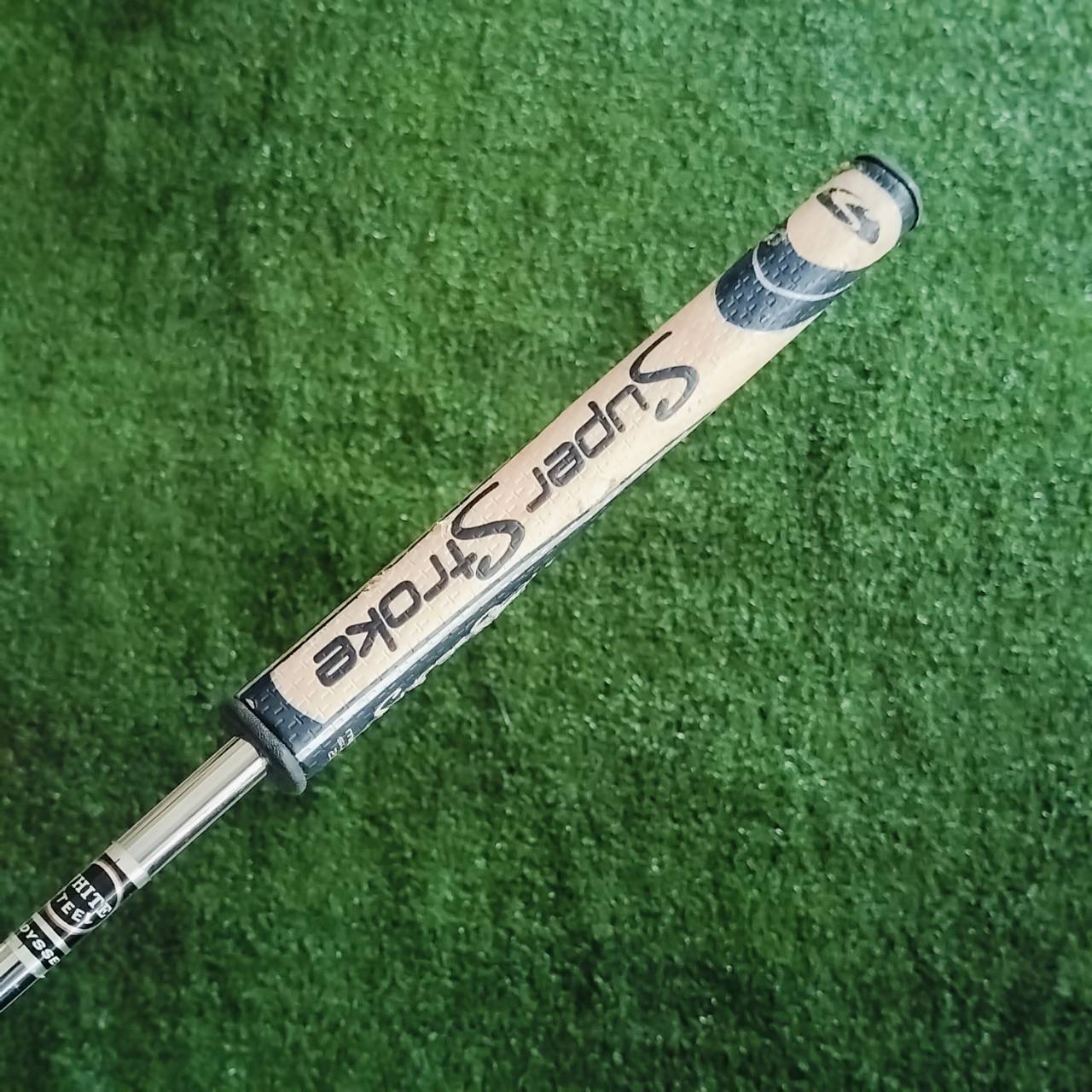 PUTTER ODYSSEY 2-BALL BLADE WHITE STEEL ก้าน WHITE STEEL ความยาว 34 นิ้ว รุ่นนี้ยอดนิยม มีทั้ง 2 บอล และเป็นทรงเบลด ไม้กอล์ฟพรีเมี่ยมมือสอง ของแท้ By NakaraLuxurious