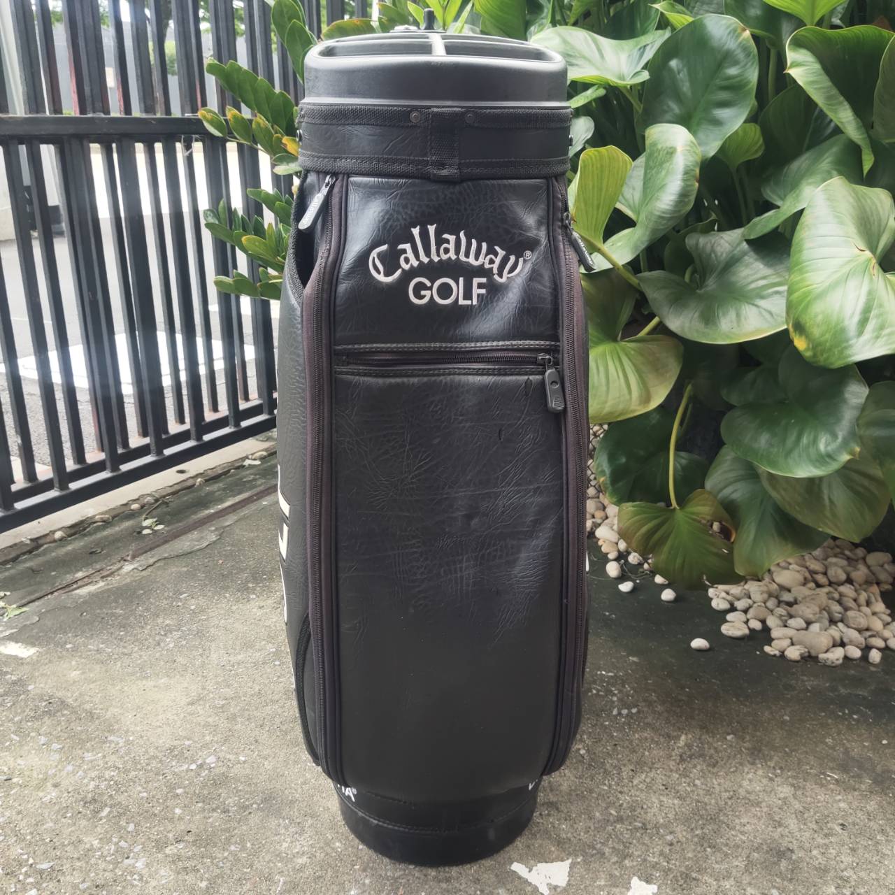 ถุงกอล์ฟ Callaway มือสอง ** มีเป๊กหลุด 1 จุด **