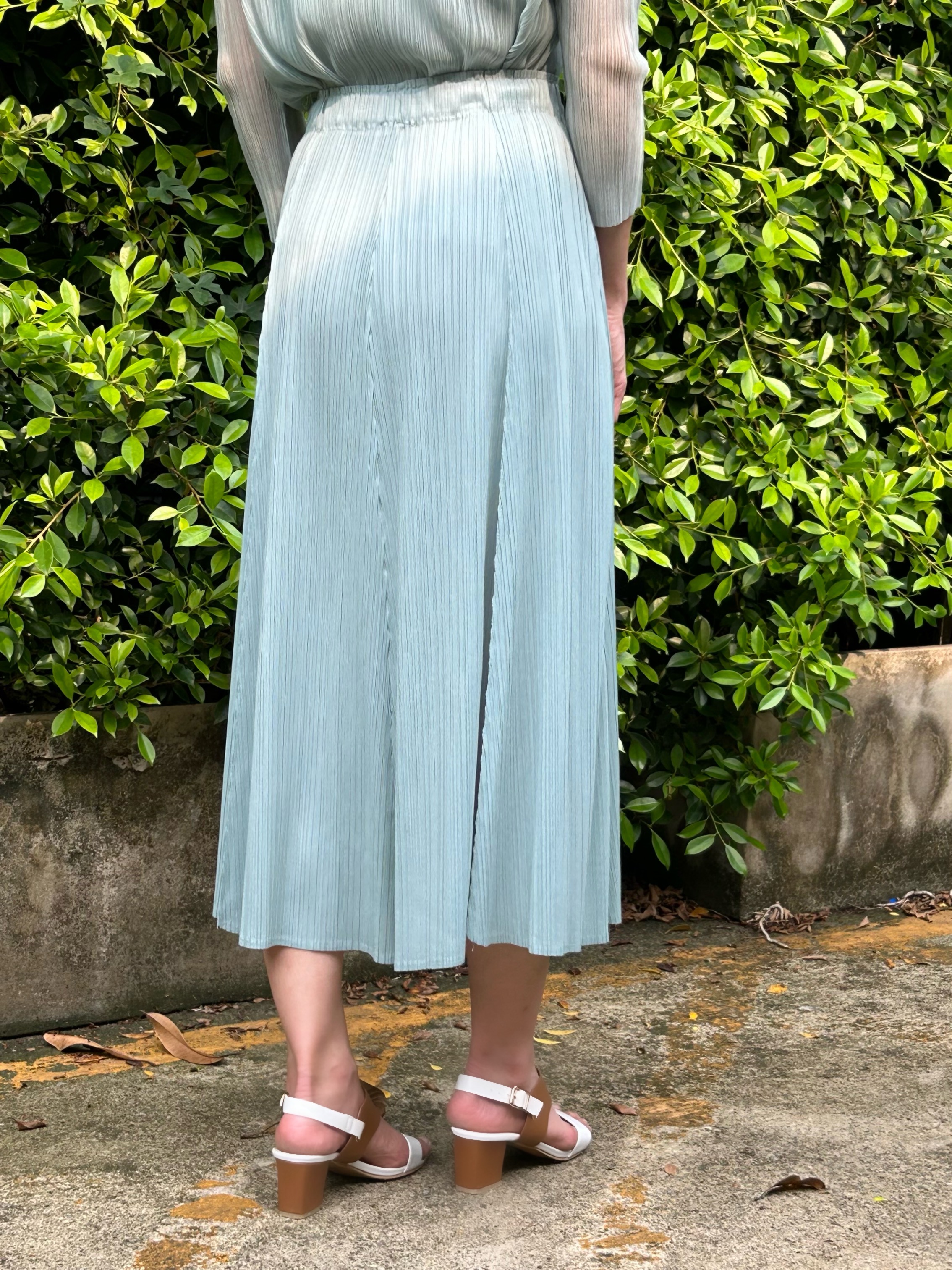 ปรับราคาลง20%!! ยาว 32.5นิ้ว! 2MUAY รุ่น GJO1190 กระโปรงพลีทคุณภาพ FLARE PLEATED SKIRT 8 สี FREE SIZE