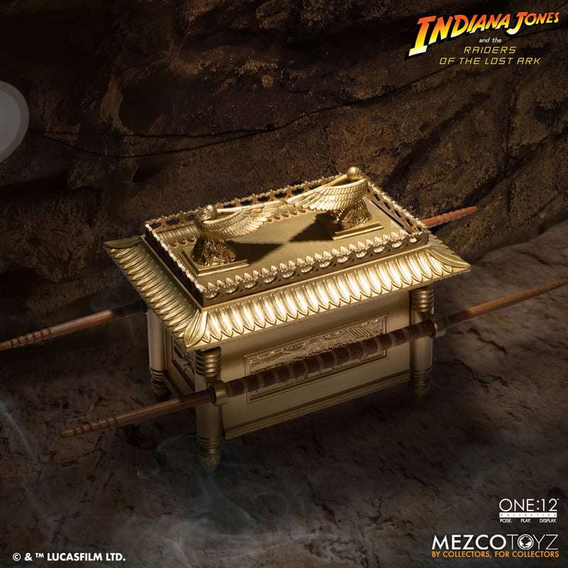 [สั่งจอง]Mezco One:12 Collective : Major Toht and Ark of the Covenant Deluxe Boxed Set