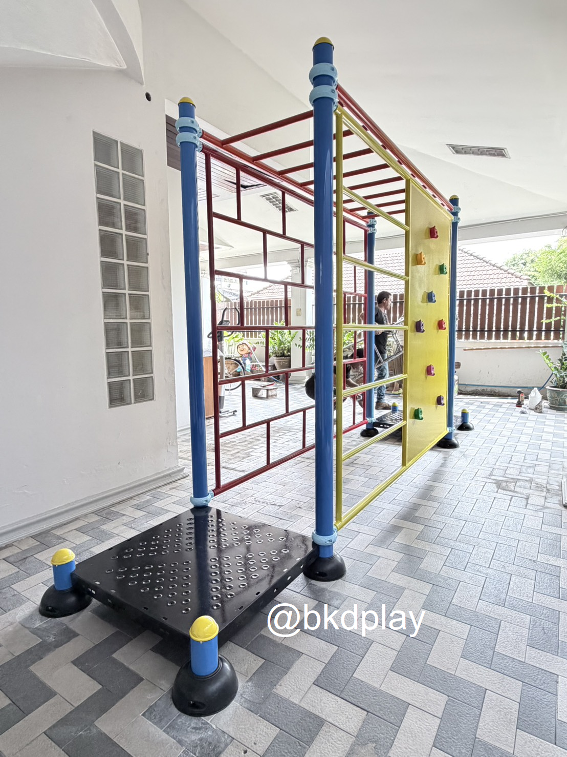 เครื่องเล่นสนามกลางแจ้ง เหล็กตั้งพื้น ชุดปีนป่ายหน้าผาจำลอง ปีนป่ายกำแพง, OutdoorPlayground, บาร์โหนอนุบาล-ประถม ขนาด 80x360x200 ซม.