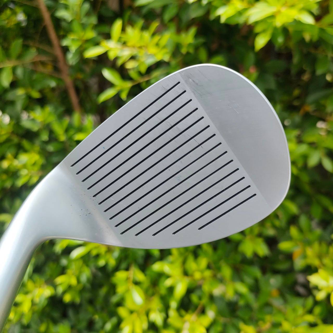 AW HONMA LB-105 ก้าน DYNAMIC GOLD S400 องศา 52 เป็น WEDGE ที่วัสดุระดับพรีเมี่ยมจาก HIRO HONMA MADE IN JAPAN SAKATA สุดๆแล้วครับ ก้านก็เหมาะกับ WEDGE มากๆ มาในราคาแบบพิเศษที่สุด!!!