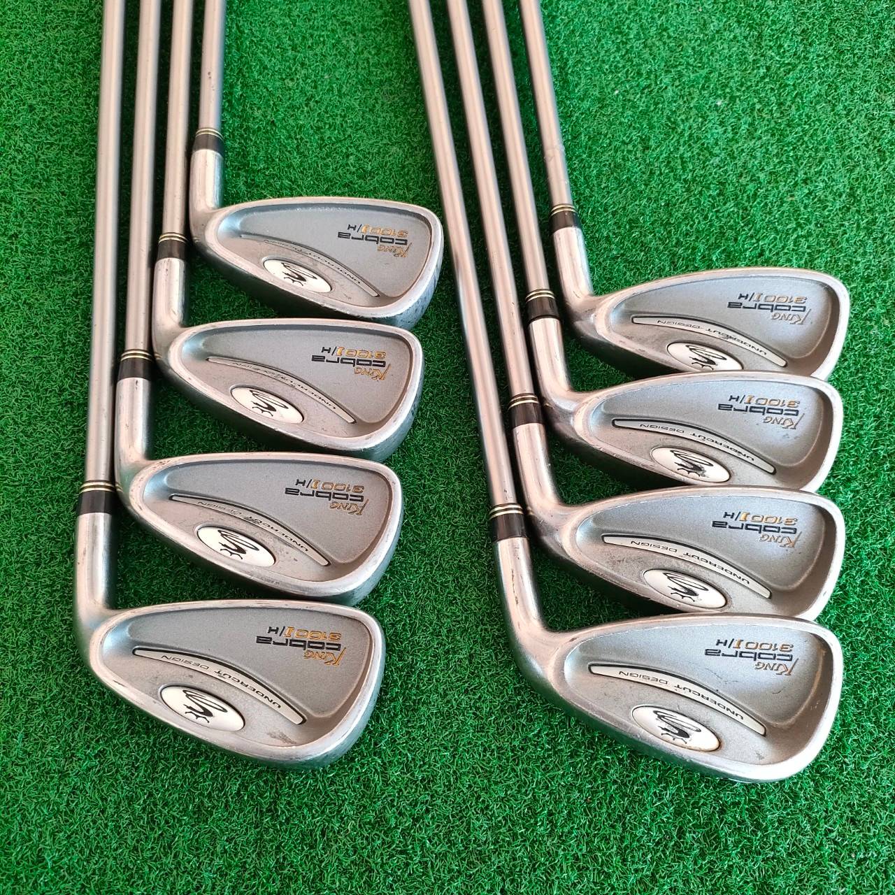 ชุดเหล็ก KING COBRA 3100 I/H มีเหล็ก 3 - 9 PW ทั้งหมด 8 ชิ้น ก้าน ALDILA NV-HL70 FLEX R ก้านดีมากๆ COBRA เน้นตีง่ายๆ