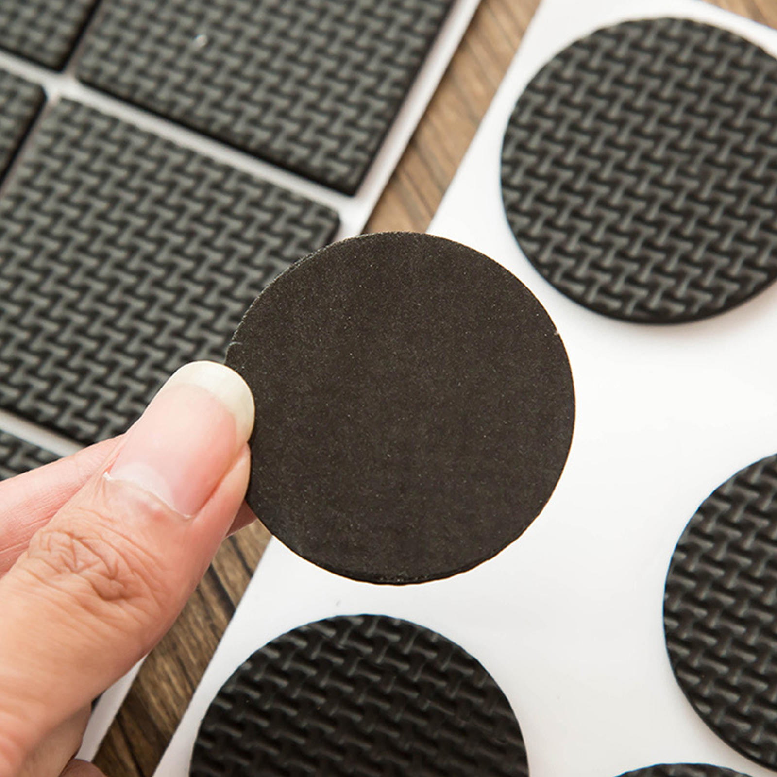 แผ่นรองขาเก้าอี้ แพ็ค 2/4/12/30/48ชิ้น กันพื้นเป็นรอย กันกระแทก กันแรงกระทบ มีแบบกลมและแบบเหลี่ยม