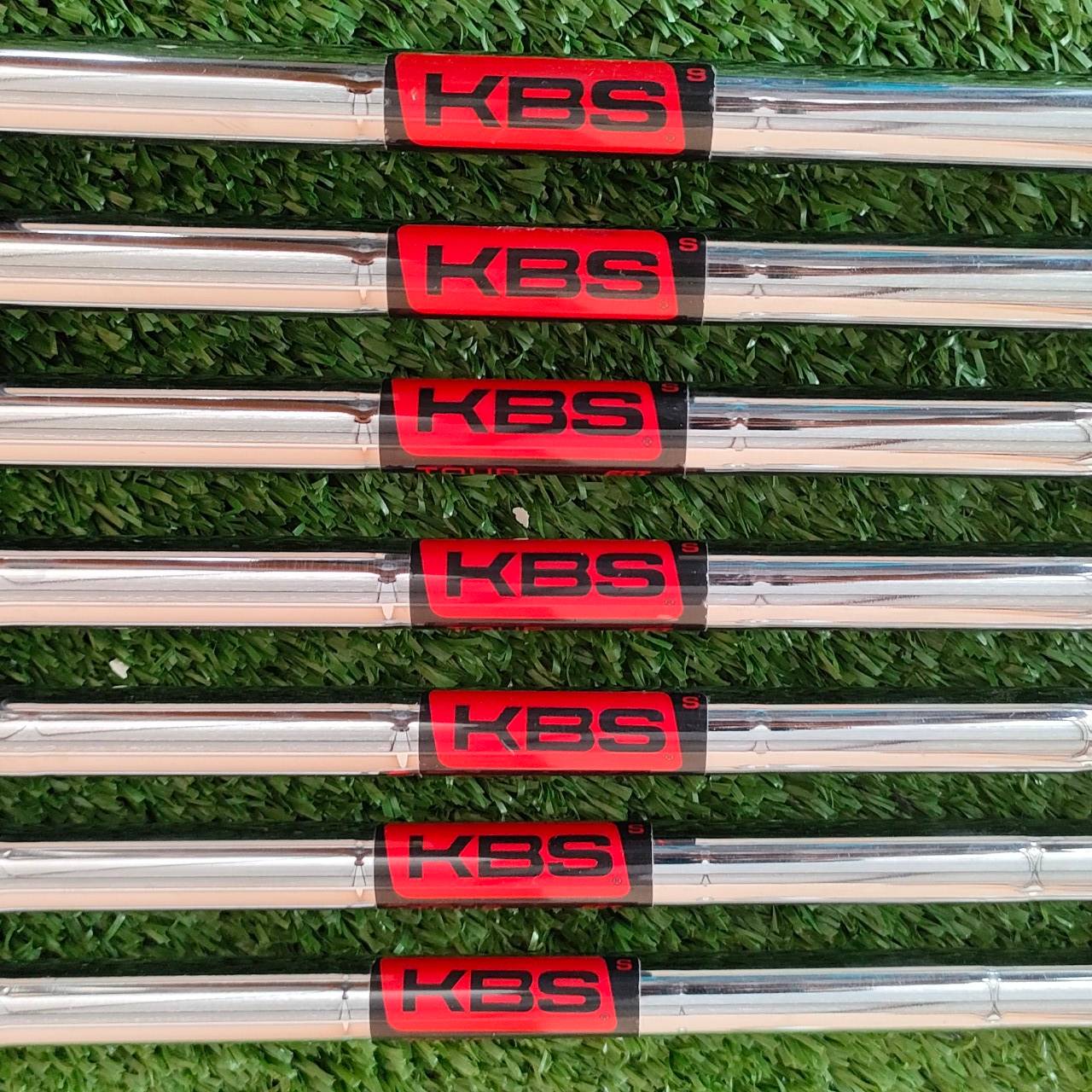 ชุดเหล็ก TITLELIST 716 CB และ MB FORGED มีเหล็ก 4-9 เเละ PW ก้าน KBS TOUR FLEX S สุดยอดแห่งความมันส์ของชุดเหล็ก เหล็กยาวเป็น CB ตีง่ายและมีถ่วงทังสเตน เหล็กสั้น MB หนักแน่น สปินจัดๆ ก้านเจ็งทั้งชุด สภาพสวยมาก