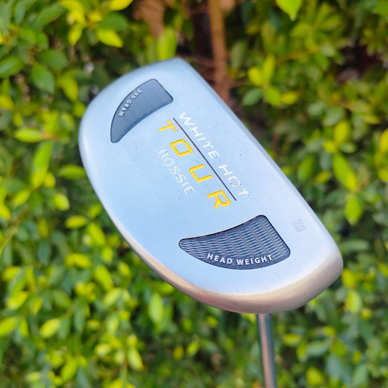 PUTTER ODYSSEY WHITE HOT TOUR ROSSIE ความยาว 34 นิ้ว พัตเตอร์ทรงมอลเล็ตที่ชดเชยสูง และมีการทำบล๊านซ์น้ำหนักได้ดีมาก ไม้กอล์ฟมือสอง ของแท้ BY NakaraLuxurious