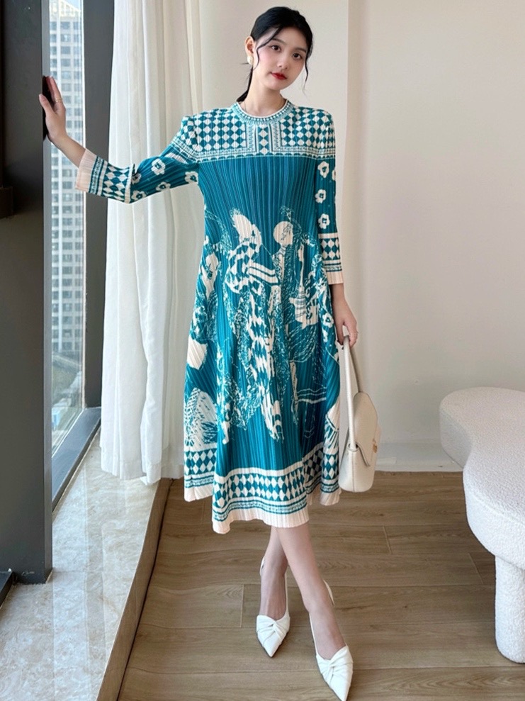 ปรับราคาลง20%!! 2MUAY รุ่น CX2465 เดรสพลีทคุณภาพ ROUND NECK LONG SLEEVE PRINTED PLEATED DRESS 4 สี FREE SIZE