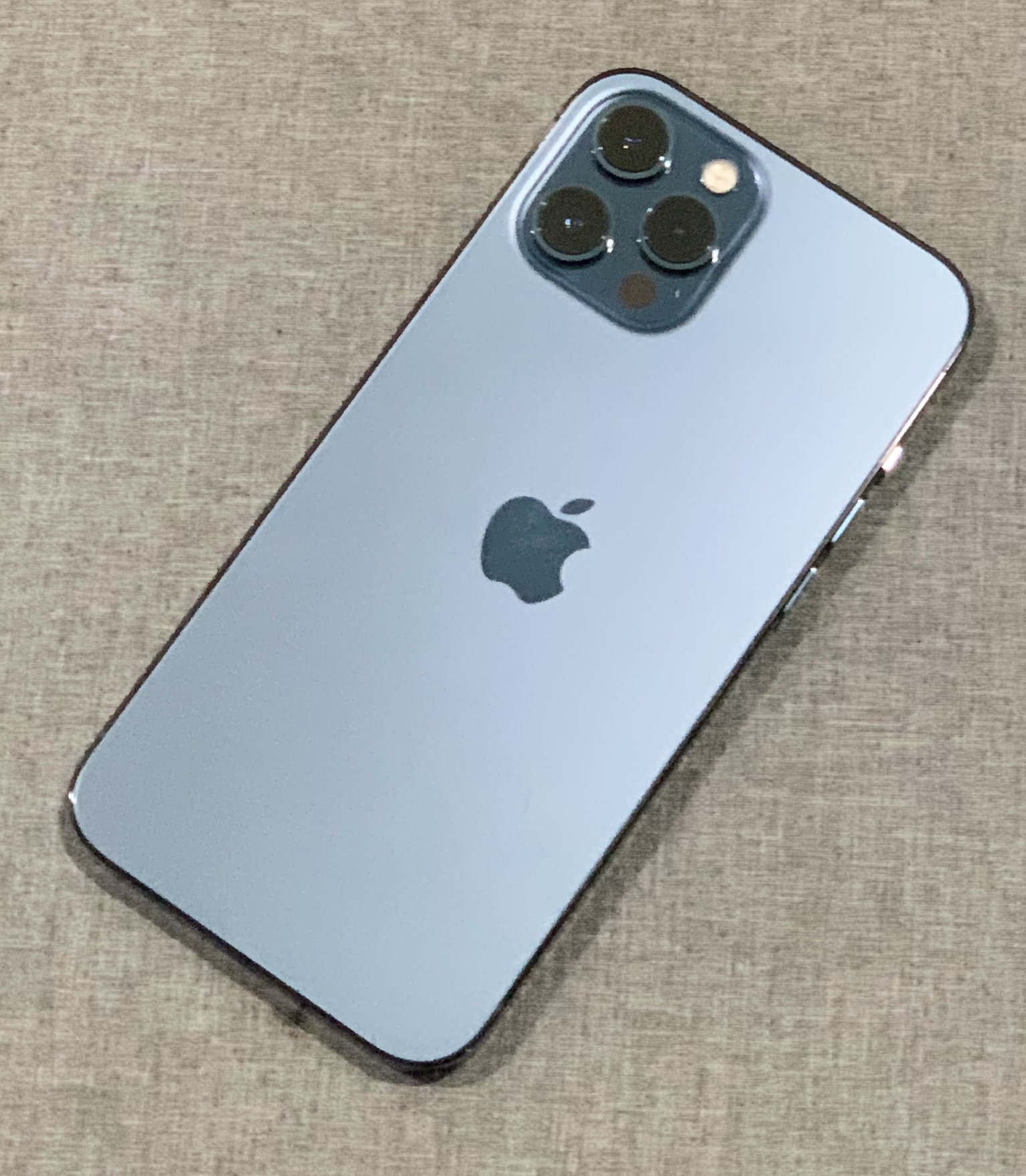 ขาย iPhone 12 Pro Max 512gb มือสอง เชียงใหม่