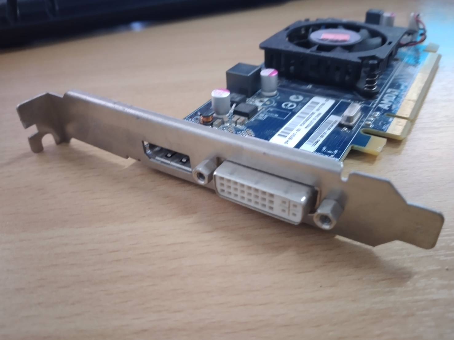 AMD Radeon HD 7450 Graphics Card 1gb PCI Express X16 697247-001