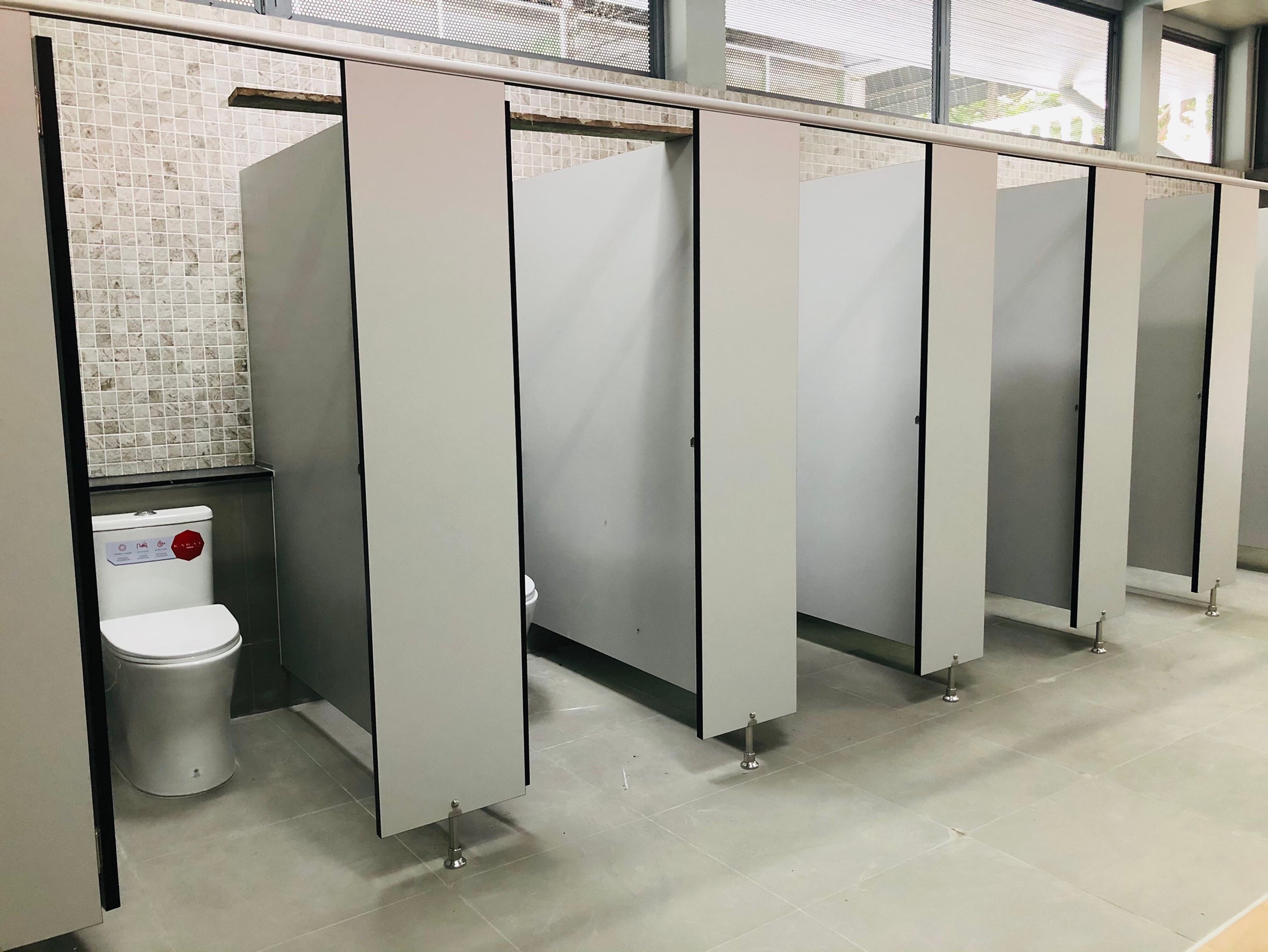 รร.ฤทธิยะวรรณาลัย(ดอนเมือง) งานสร้างห้องน้ำ45ห้อง