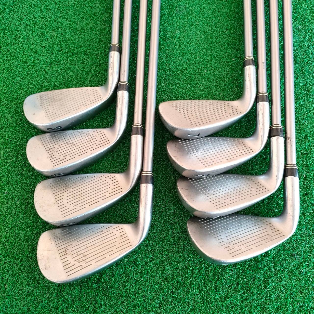 ชุดเหล็ก KING COBRA 3100 I/H มีเหล็ก 3 - 9 PW ทั้งหมด 8 ชิ้น ก้าน ALDILA NV-HL70 FLEX R ก้านดีมากๆ COBRA เน้นตีง่ายๆ