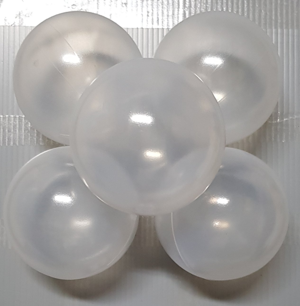 ลูกบอลพาสเทลสีอ่อน ลูกบอลบ่อบอล 7.5 ซม. ลูกบอลเลือกสีได้ สีละ100 ลูก ลูกบอลบ้านบอล ลูกบอลพลาสติกหนา ทนทาน สีสดสวย ผลิตในไทย ของเล่น พร้อมส่ง