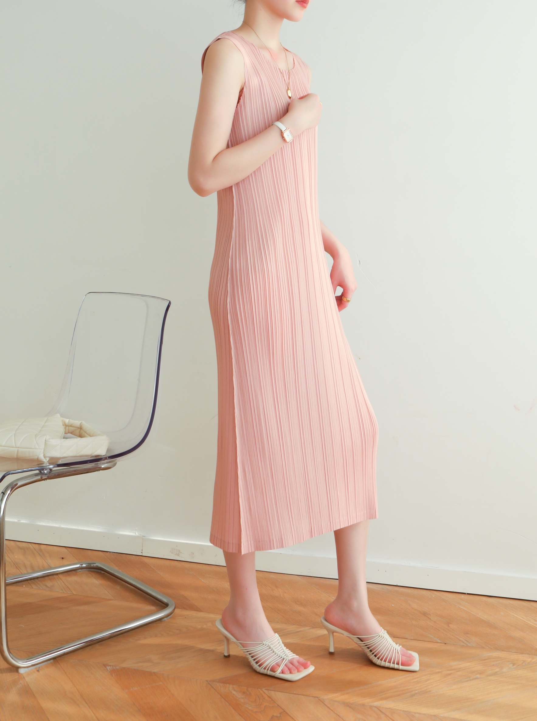 2MUAY BASIC รุ่น GJO7729 SLEEVELESS PLEATED DRESS เดรสผู้หญิง เดรสพลีทคุณภาพ 12สี