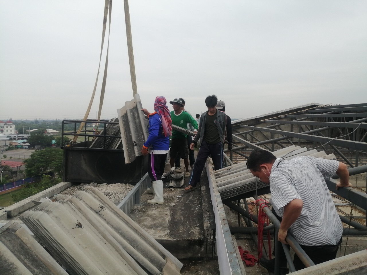 รร.อนุบาลเทศบาลต.เขางู ปรับปรุงหลังคาอาคาร 4 ชั้น