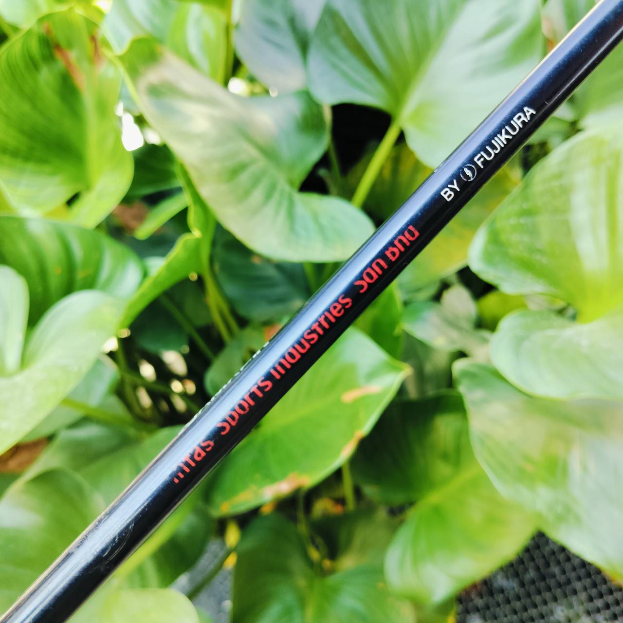 ชุดเหล็ก AQUAMARINE SPADE ก้านผลิตโดย FUJIKURA FLEX R ก้านเบาตีสบาย คุณภาพดี ตีง่าย ใบไม่ใหญ่ แต่มี CAVITY ชดเชยสูง ไม้กอล์ฟพรีเมี่ยมมือสอง ของแท้ By NakaraLuxurious