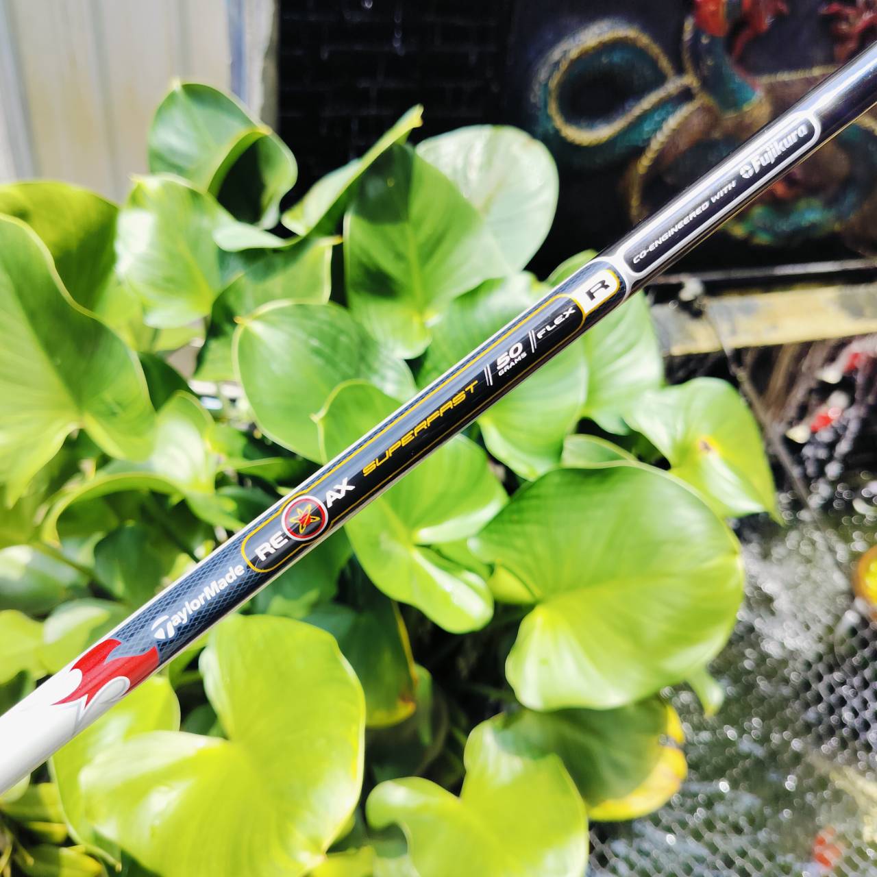 Driver Taylormade BURNER DRAW เป็นรุ่นที่แก้ปัญหาสำหรับคนชอบตีเฟด กระดองเคฟล่า จุด CG ต่ำ หัวใหญ่ หน้าสวีตสปอตกว้างเน้นตีง่ายๆค่ะ ระยะมาเต็มด้วยค่ะ องศา 9.5 ก้าน FUJIKURA FLEX R 50 กรัม ไม้กอล์ฟพรีเมี่ยมมือสอง ของแท้ By NakaraLuxurious
