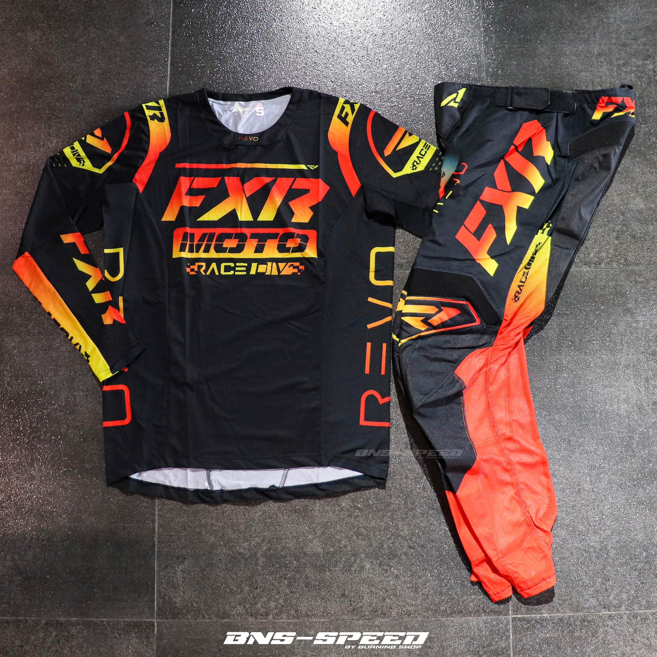 ชุด FXR สำเนา ลาย 3/5